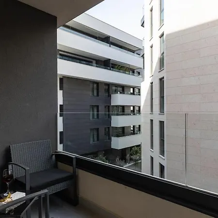 Pier Free Parking And Balcony * Ragusa