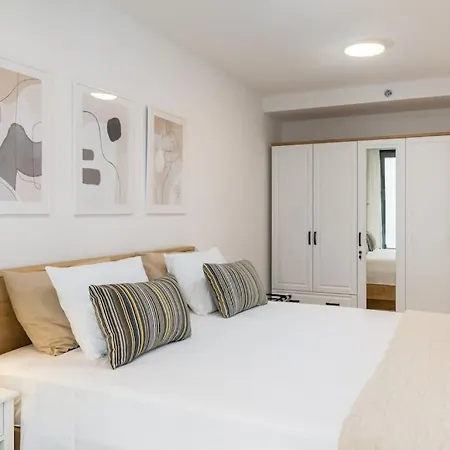 Pier Free Parking And Balcony Daire Dubrovnik